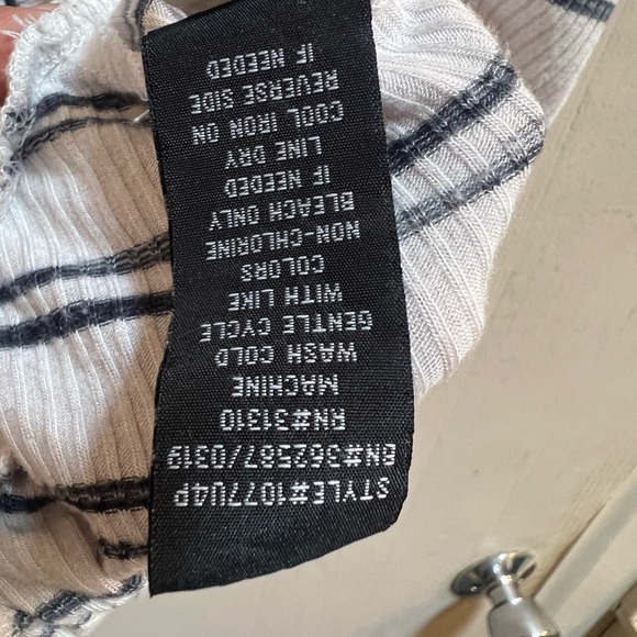 Stripe Cross Front Tank. (Size Junior XXL) - Picture 5 of 5